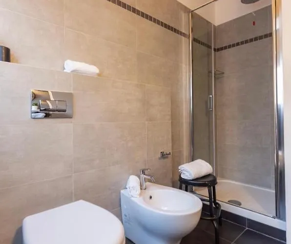 Fashionhouse Bed & Breakfast 4*