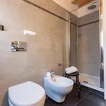 Fashionhouse Bed & Breakfast 4*