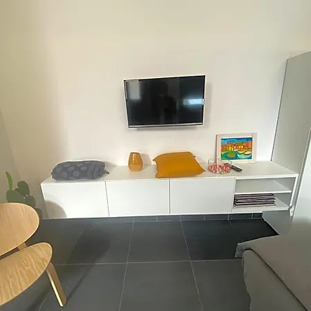 Fashionhouse Bed & Breakfast 4*